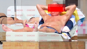 Așa jonglează Vasile Blaga, bossul PNL, cu slipii minusculi! CANCAN.RO l-a filmat la mare, întins pe șezlong, dar în spate are o adevărată poveste