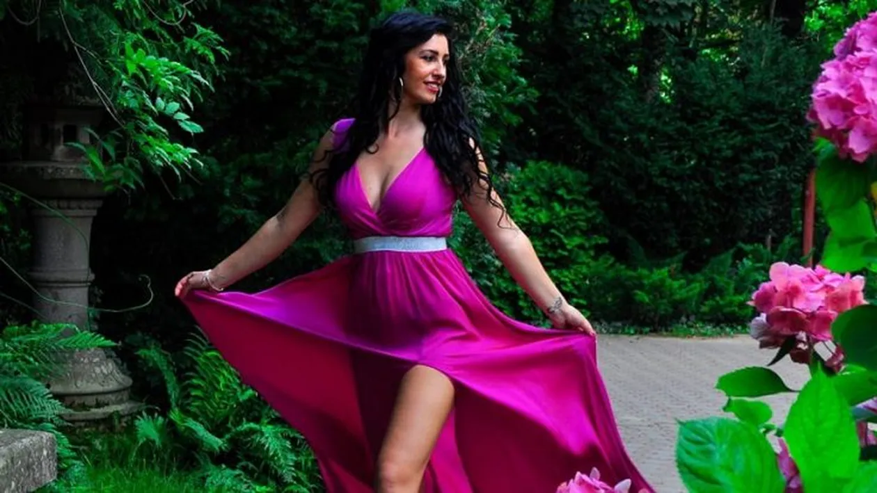 Mirela Banias de la “Insula Iubirii”, mărturii înfiorătoare: “Tatăl lui a murit spânzurandu-se”. Legătura neștiută dintre brunetă și un criminal în serie