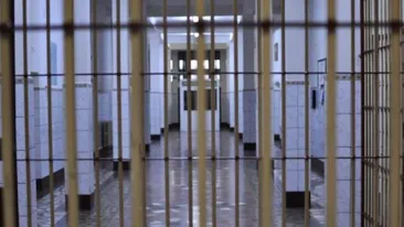 Cinci români, condamnați la câte 10 ani de închisoare după ce au violat o tânără în Marea Britanie și au filmat totul