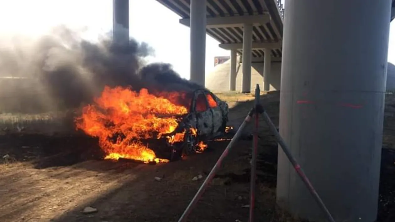 Un tânăr de 25 de ani din Medgidia s-a autoincendiat în propria mașină. Motivul este halucinant