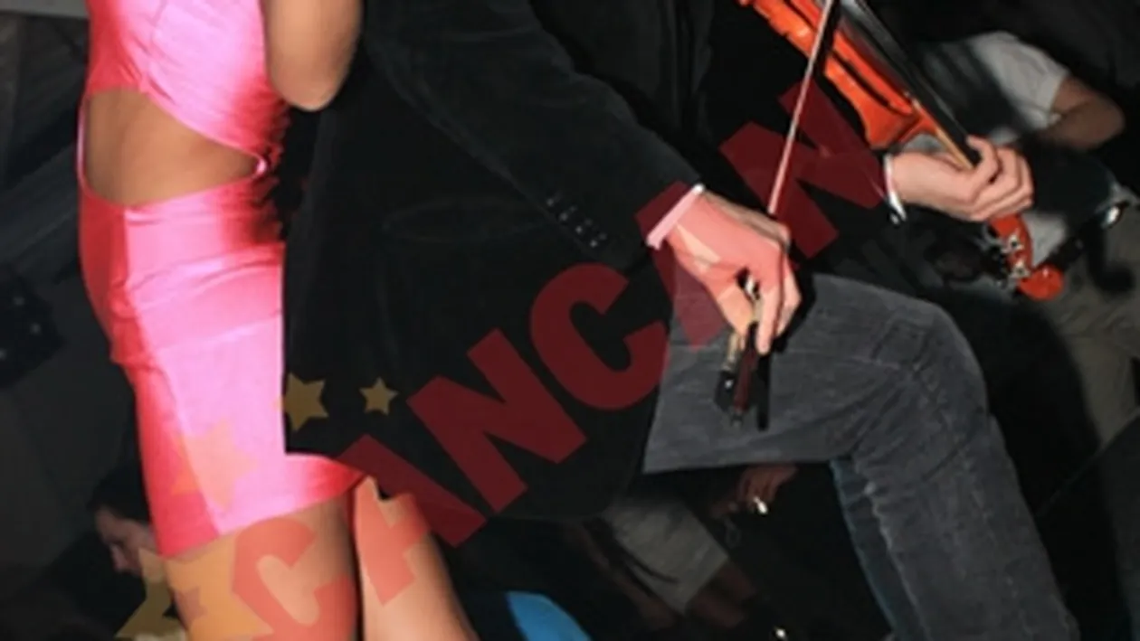 Cruduta a facut show cu violonistul lui Elis Armeanca