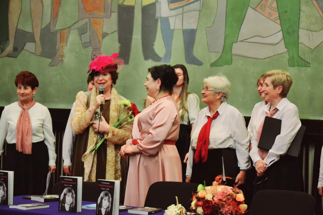 Virginia Rogin are acum 71 de ani (Foto: Facebook)