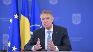Klaus Iohannis a promulgat legea! Anunț important pentru cei care vor să se pensioneze