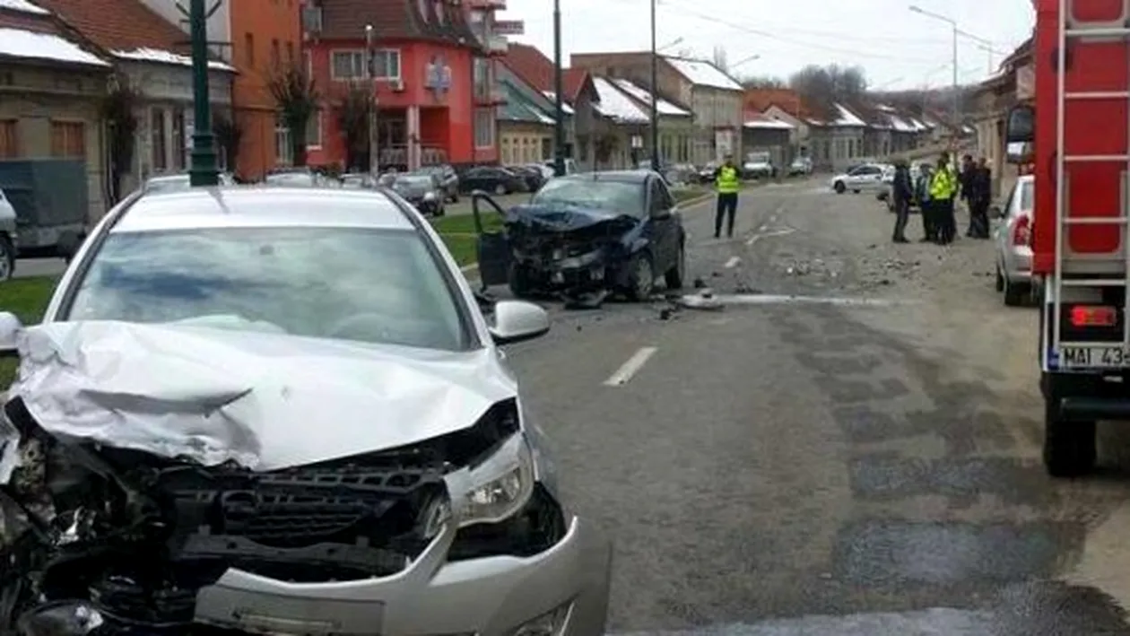 Accident grav în Caransebeș! La volanul mașinii care a intrat pe contrasens se afla un politician