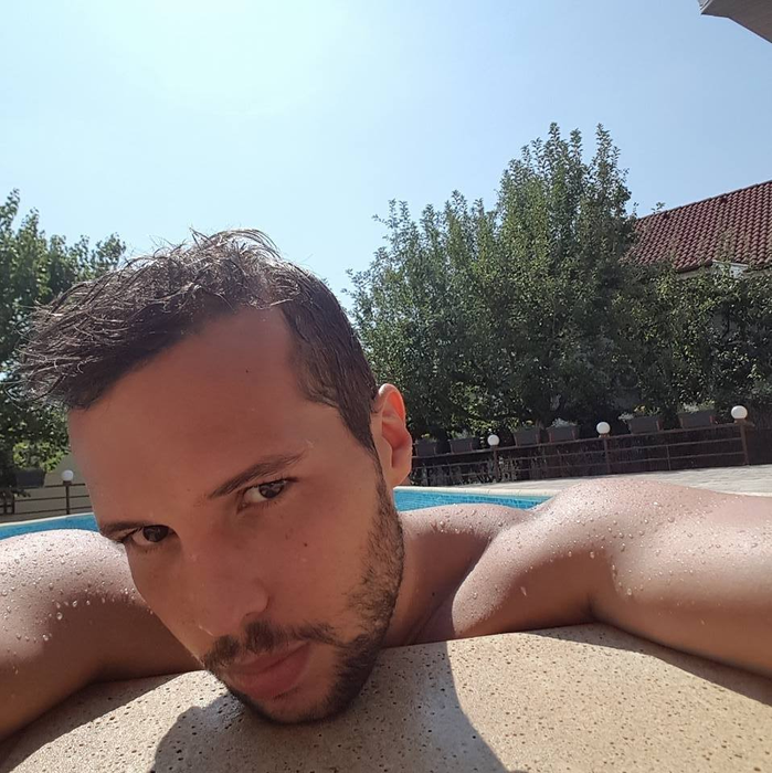 Tristan sucește mințile multor tinere frumoase