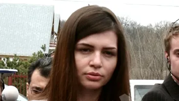 VIDEO Monica nu a reusit sa isi ia fetita de la Irinel! Va apela la politie si la executor judecatoresc