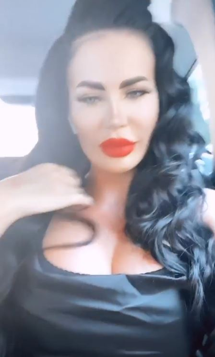 Mândră de noile silicoane, Bianca Pop și-a dat sutienul jos în fața camerei de filmat! Ce schimbări își mai dorește să facă fosta ispită de la Insula Iubirii | FOTO
