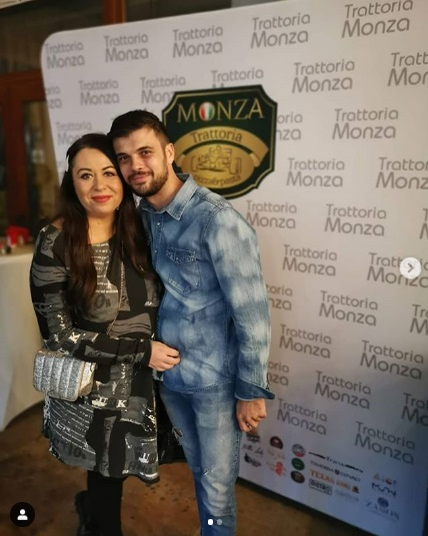 Marius Elisei s-a filmat gol pușcă în cadă. Ce declarație de dragoste i-a făcut Oana Roman soțului ei