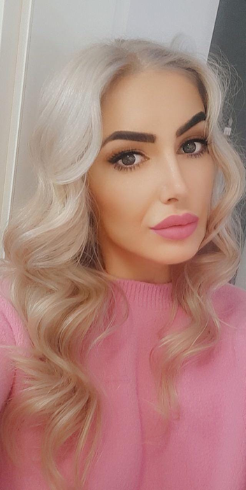 Sexy Brăileanca s-a reprofilat! Câte mii de euro scoate din dansul la bară. „Câștig mai mulți bani de acolo”
