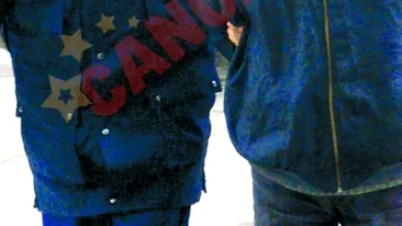 Fetele violate de tata au primit celulare de la Mos