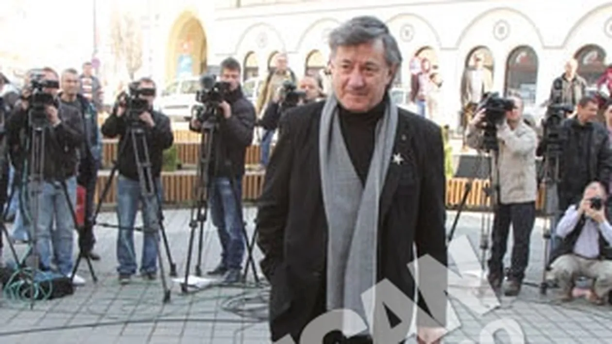 Oprescu i-a acordat placheta orasului artistului Ion Caramitru! A primit prima stea pe Aleea Celebritatilor din acest an