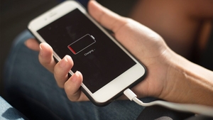 Trucul banal prin care vă puteți încărca smartphone-ul în doar câteva minute. Ce trebuie să faceți