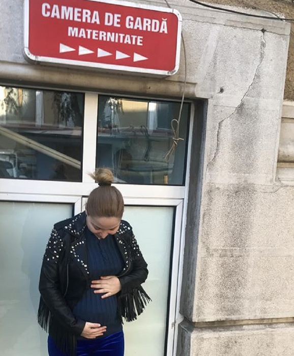 VIDEO / Alessia a ajuns în urmă cu puţin timp la maternitate. Cum s-a filmat înainte să îşi vadă bebeluşul: „Naştere uşoară, draga mea!”