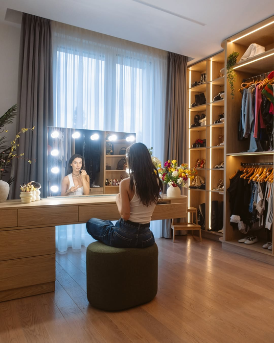 Mira și Levi Elekes, casă nouă! Fanii au fost impresionați de bucătăria neagră și dressingul uriaș