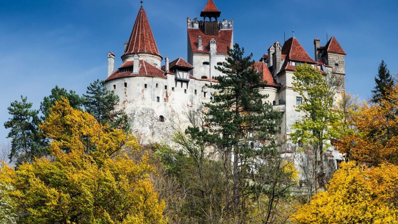 Castelul Bran - legende și istoric. Programul de vizitare, rute și tarife de acces
