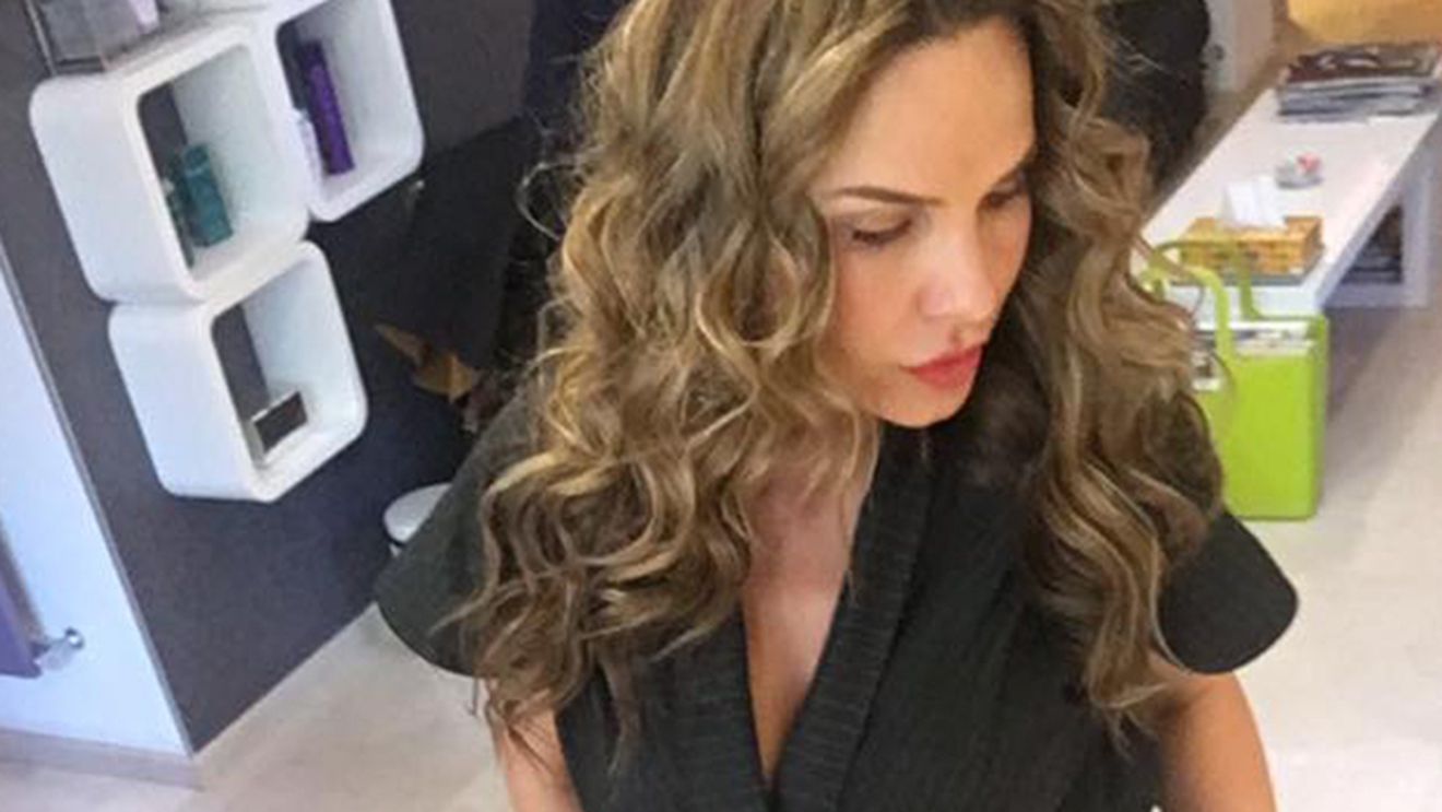 ANNA LESKO, cu părul scurt! Cum arată cântăreaţa