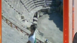 VIDEO Sexy cantareata de muzica populara, Nicoleta Voicu: "Am vazut si alte colege de cantec popular surprinse in costum de baie"