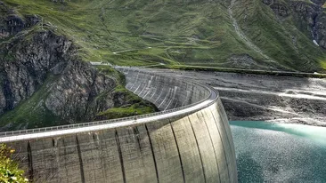 De necrezut! China construiește un baraj înalt de 180 de metri fără muncitori. Cum este posibil acest lucru