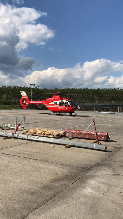 Accident de muncă înfiorător în Prahova! Bărbatul rănit grav a fost adus cu elicopterul SMURD în București