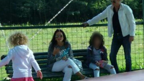Manuela Fedorca a lasat viata de vedeta pentru cea de familie! Bruneta a fost surpinsa in timp ce...