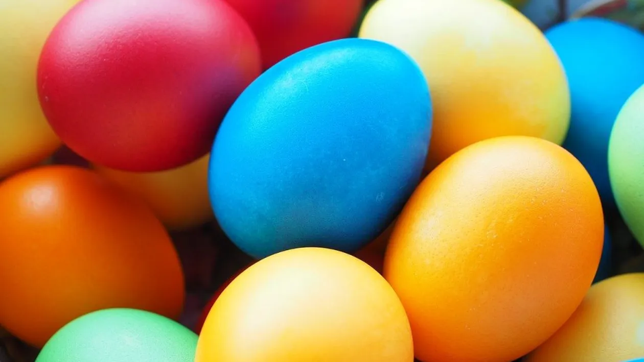 Ce se întâmplă, de fapt, cu zilele libere de Paște. Se mai iau, se lucrează de acasă sau se merge la muncă?