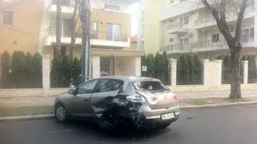 Accident in fata casei lui Dan Petrescu. Un sofer baut a intrat in masina unui strain. Barbatul s-a ales cu dosar penal