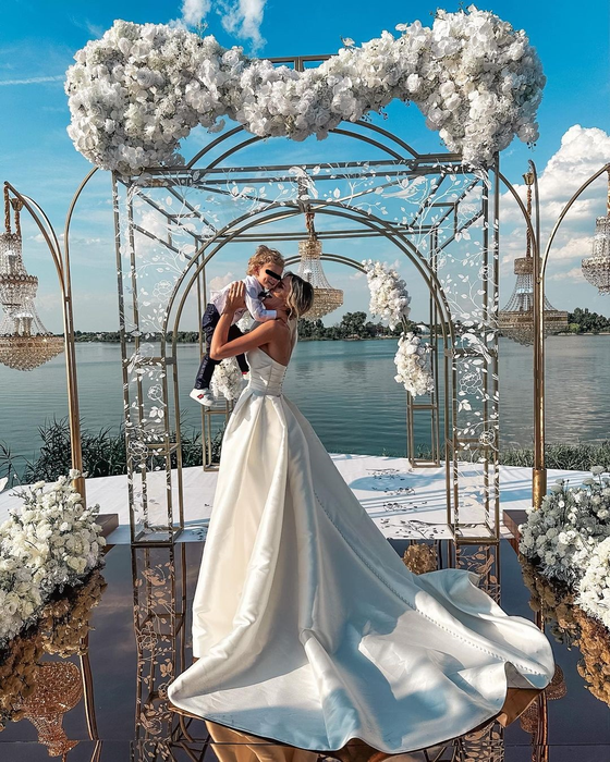Dani Oțil și Gabriela Prisăcariu au ales o locație specială pentru ziua cea mare/Foto: Instagram