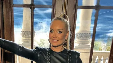 Vica Blochina și-a pus fanii pe jar! Imagini cu vedeta, interzise cardiacilor