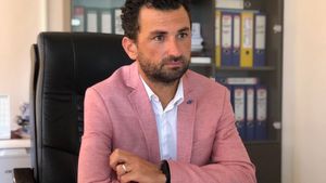 Directorul Spitalului Județean Bacău, Adrian Popa, izolat la domiciliu după ce s-a întors din Italia