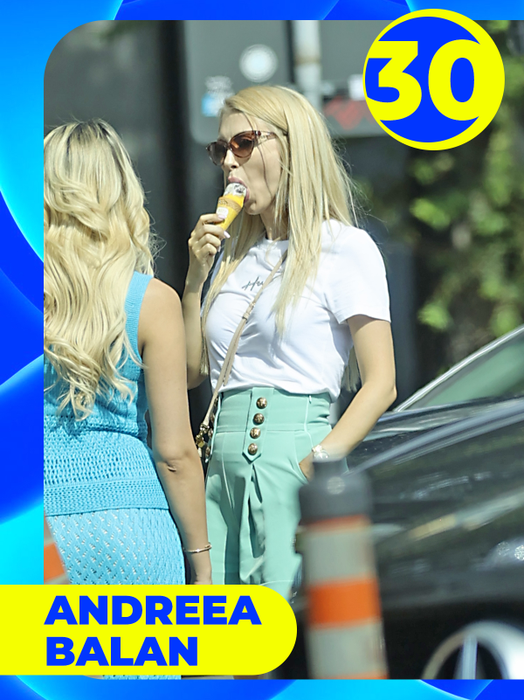 TOP 30 de vedete care au găsit soluţia perfectă împotriva caniculei! Roxana Vancea, Monica Gabor sau Laura Cosoi, show cu îngheţată şi… 