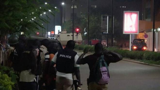 Atac terorist în BURKINA FASO! Cel puţin 17 morţi şi 10 răniţi până acum
