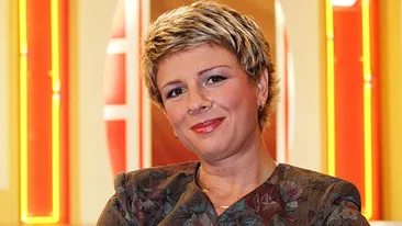 Oricat ai fi cautat pe net nu ai fi gasit asta! Clipul cu care a incercat Teo sa se lanseze in muzica! Vezi ce masini a condus