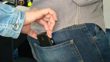 Jumătate dintre posesorii de telefoane mobile nu și le parolează! Hoții sunt cei mai câștigați