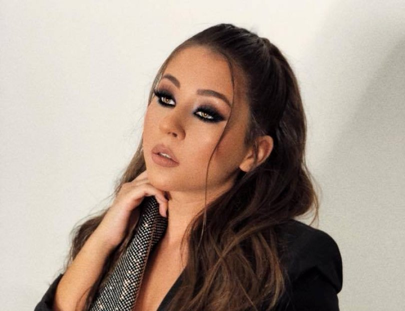 Nicole Cherry și-a pus silicoane: ”Mama Natură n-a fost generoasă cu mine”