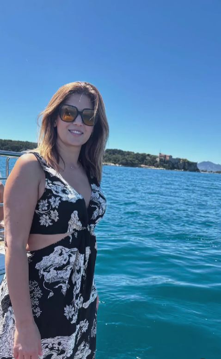 Amalia Enache a mers în Piața Obor și a făcut poza virală. Cât costă acum un kilogram de corcodușe