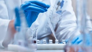 OMS îndeamnă țările să retesteze pneumoniile suspecte de la finalul anului trecut