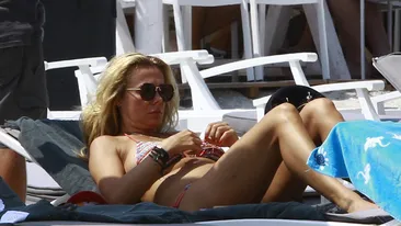 Imagini în exclusivitate. Au trecut 18 ani de când a apărut pe coperta celebrei reviste. A fost primul ”iepuraş” Playboy din România