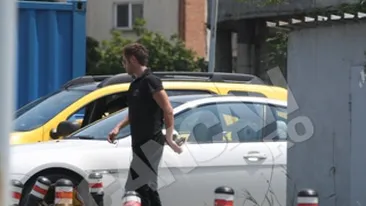 Pulhac se plimba cu masina lui Ropotan