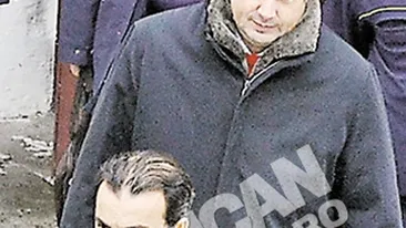 Calin Stoia si Sorin Apostu impart acelasi salon la spitalul-puscarie din Dej, dar si acelasi diagnostic. Sunt bolnavi de spondiloza lombara!