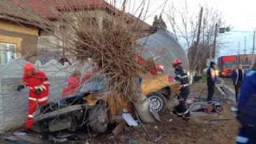 Circula cu viteză şi a pierdut controlul volanului. Un fotbalist din România a murit într-un groaznic accident rutier