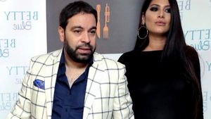 S-a aflat tot! Cine este vedeta Playboy cu care Florin Salam a filtrat? Roxana Dobre a văzut tot