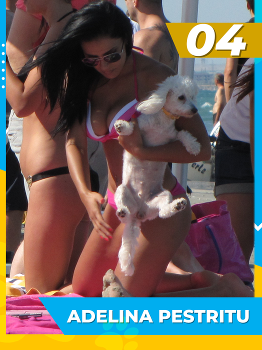 Top 25 dive cu prietenii necuvântători la plajă! Care e cea mai sexoasă dintre Bianca Drăgușanu, Crina Abrudan sau Lora?