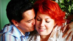 Cel mai excentric creator român de modă a divorţat în taină, iar noi am aflat cine îi e noua iubită!