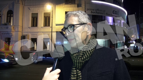 Ea e noua "pretendenta" la inima lui Andrei Zaharescu! Noi am filmat tot "flirtul" in plina strada"!