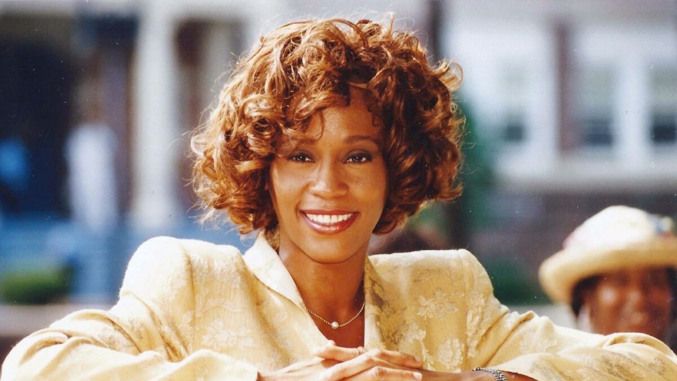 Dezvăluiri cutremurătoare: Whitney Houston și „sarcina” care n-a existat niciodată! Ce încercări disperate a făcut pentru a-și salva căsnicia
