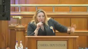Senatoarea Diana Șoșoacă a refuzat să poarte masca de protecție în ședința de plen a Parlamentului