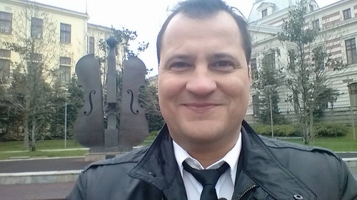 Șerban Huidu, scandal monstru pe Facebook pe tema jandarmeriței agresate în Piața Victoriei: „Băi, dobitocule, ucigașule, tu vorbești?”