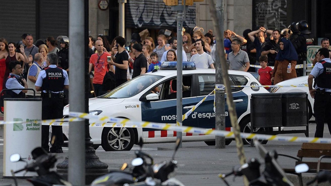 Alertă la Barcelona: Bulevardul La Rambla, evacuat!