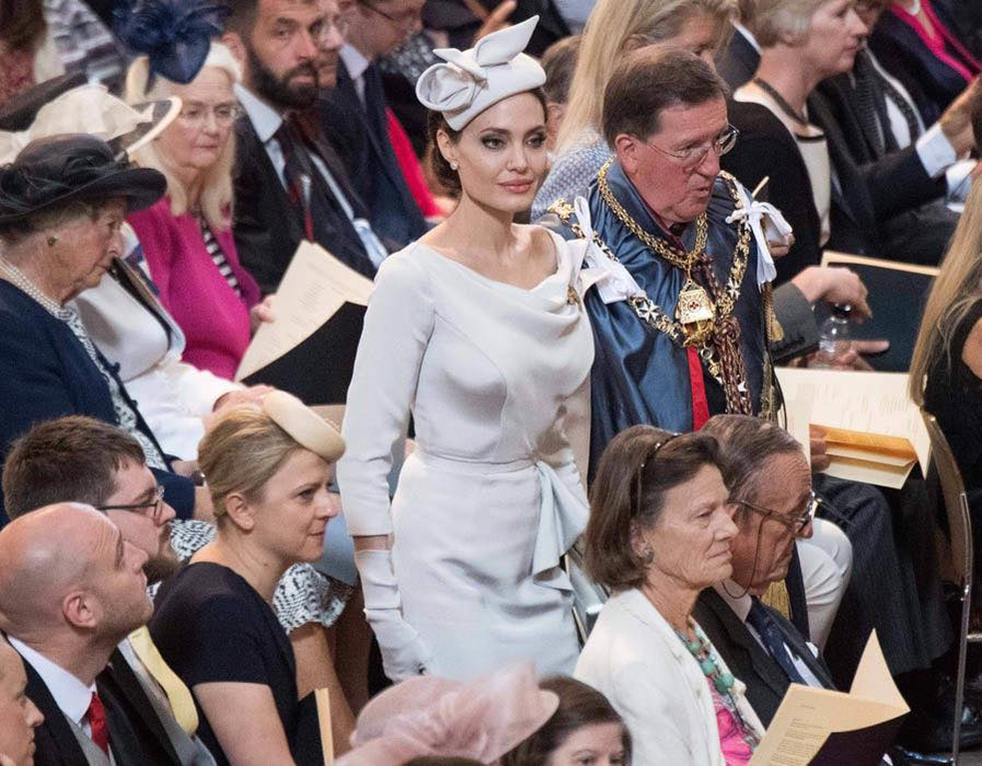 Angelia Jolie a pus pauză carierei. Surpriza pe care o pregătește de Crăciun