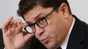 Regele vagoanelor” s-a reprofilat! Gruia Stoica a coborat din masina in mijlocul unui camp si…